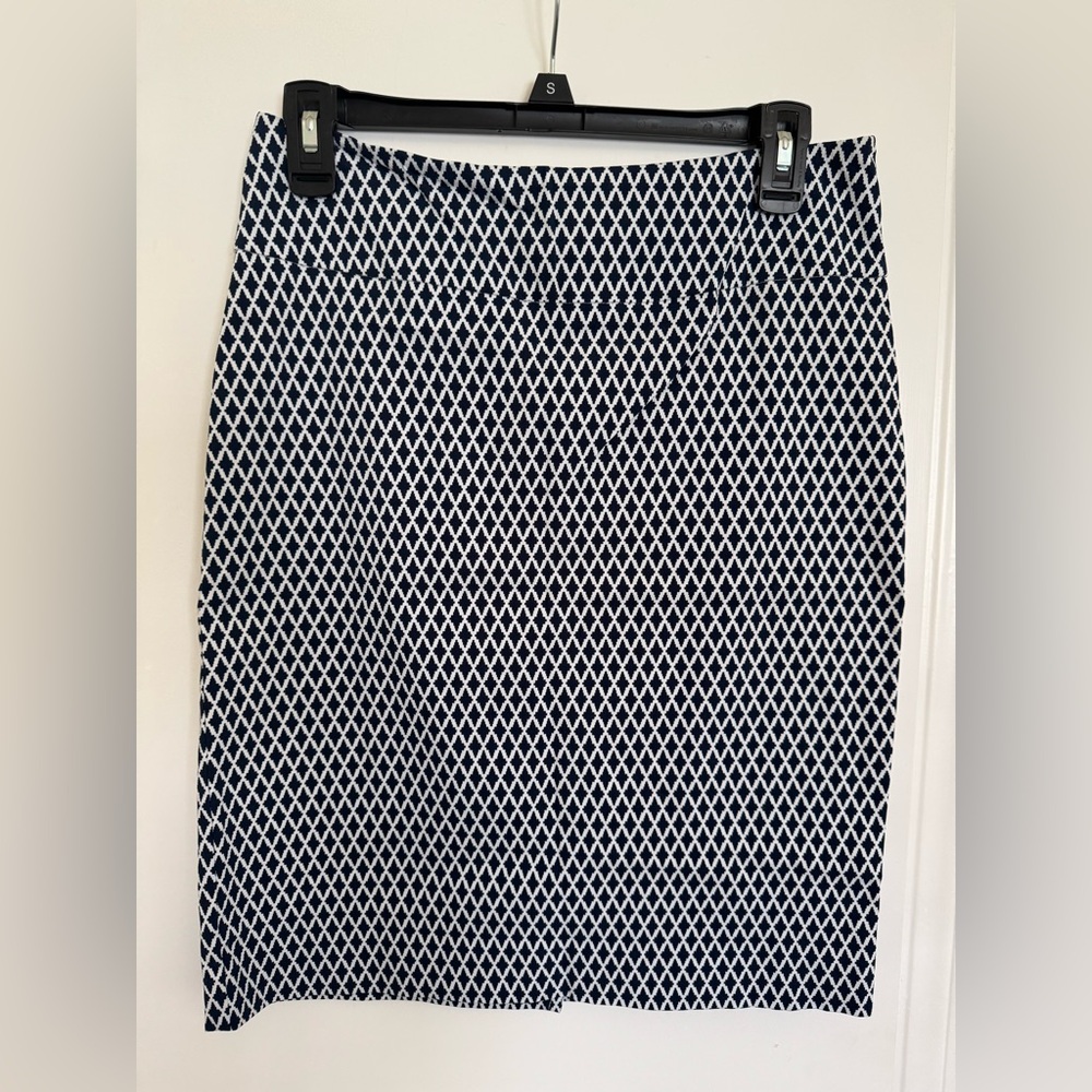 Margaret M Black and White Pencil Skirt Knee-Length Work